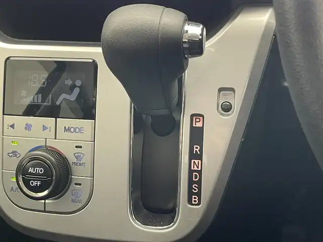 ダイハツ キャスト アクティバ X リミテッド SAⅢ 愛知県 2019(令1)年 4.8万km ファイアークォーツレッドM 純正ナビ　スマートアシストIII　禁煙　フルセグ　DVD　ETC　バックカメラ　ドラレコ　衝突軽減　シートヒーター　車線逸脱　オートハイビーム　アイドリングストップ　純正マット　プッシュスタート　USB　スマートキー　