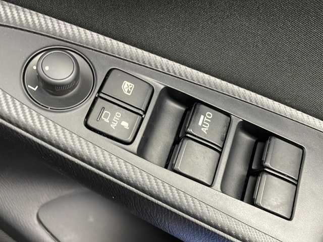 マツダ デミオ 13S 千葉県 2018(平30)年 3.1万km ダイナミックブルーマイカ 禁煙車/ワンオーナー/i-ACTIVSENSE/・スマートシティーブレーキサポート/・BSM/・車線逸脱警報システム/・パーキングセンサー/マツダコネクト/Bluetooth/CD/DVD/AUX/フルセグ/アラウンドビューモニター/純正フロアマット/LEDオートライト/シートヒーター/オートエアコン/アイドリングストップ/USBポート/プッシュスタート/スマートキー/取扱説明書/保証書