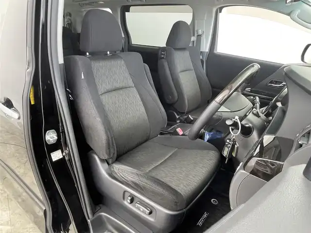 トヨタ ヴェルファイア 2．4Z Gエディション 群馬県 2012(平24)年 5.2万km ブラック ツインムーンルーフ　純正８インチナビ　バックカメラ　両側パワースライドドア　クルーズコントロール　ＨＩＤオートライト　パワーシート　純正１８インチＡＷ　ステアリングリモコン　ＥＴＣ　スマートキー　禁煙
