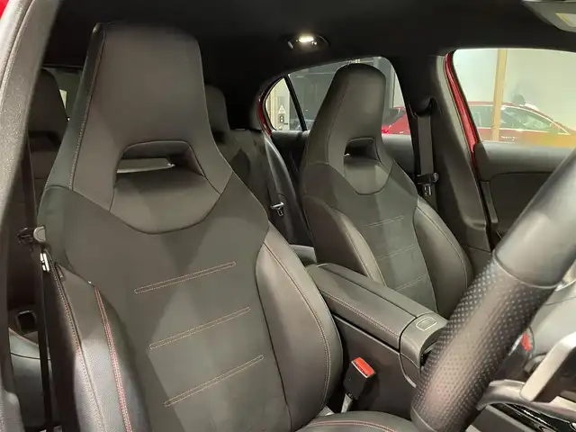 メルセデス・ベンツ Ｍ・ベンツ Ａ２００ｄ AMGライン 愛知県 2019(令1)年 5.5万km ジュピターレッド ＭＢＵＸ　/フルセグＴＶ　/Ｂｌｕｅｔｏｏｔｈ　/バックカメラ　/ＵＳＢ　/ハーフレザー　/シートヒーター/ＡＣＣ　/ＬＫＡ　/ＬＤＷ　/ＢＳＭ　/ワイヤレスチャージ　/コーナーセンサー　/ドライブレコーダー　/ＥＴＣ２．０/プッシュスタート/ウィンカーミラー/アイドリングストップ