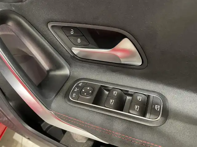 メルセデス・ベンツ Ｍ・ベンツ Ａ２００ｄ AMGライン 愛知県 2019(令1)年 5.5万km ジュピターレッド ＭＢＵＸ　/フルセグＴＶ　/Ｂｌｕｅｔｏｏｔｈ　/バックカメラ　/ＵＳＢ　/ハーフレザー　/シートヒーター/ＡＣＣ　/ＬＫＡ　/ＬＤＷ　/ＢＳＭ　/ワイヤレスチャージ　/コーナーセンサー　/ドライブレコーダー　/ＥＴＣ２．０/プッシュスタート/ウィンカーミラー/アイドリングストップ