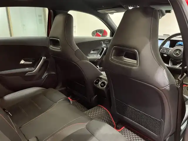 メルセデス・ベンツ Ｍ・ベンツ Ａ２００ｄ AMGライン 愛知県 2019(令1)年 5.5万km ジュピターレッド ＭＢＵＸ　/フルセグＴＶ　/Ｂｌｕｅｔｏｏｔｈ　/バックカメラ　/ＵＳＢ　/ハーフレザー　/シートヒーター/ＡＣＣ　/ＬＫＡ　/ＬＤＷ　/ＢＳＭ　/ワイヤレスチャージ　/コーナーセンサー　/ドライブレコーダー　/ＥＴＣ２．０/プッシュスタート/ウィンカーミラー/アイドリングストップ