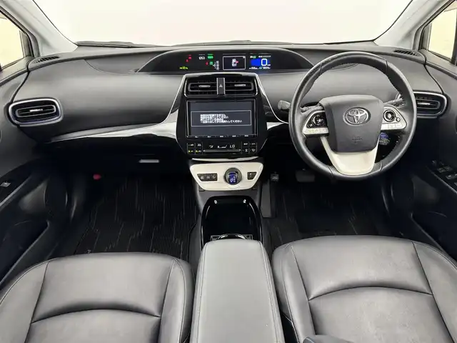 トヨタ プリウス A ツーリングセレクション 福岡県 2018(平30)年 3.7万km シルバーM 純正９型ナビ／フルセグＴＶ　/バックカメラ　/ビルトインＥＴＣ　/前後ドラレコ　/レーダークルコン　/コーナーセンサー　/トヨタセーフティセンス　/アクセル踏み間違い防止　/パーキングアシスト　/シートヒーター　/ＨＵＤ