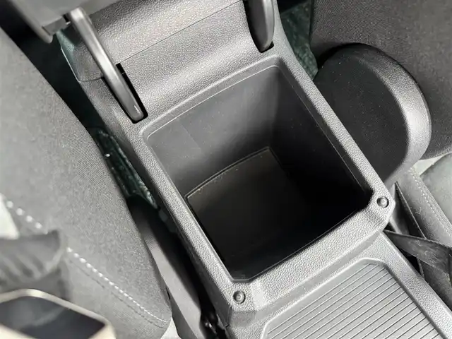 フォルクスワーゲン ティグアン TDI 4モーション ハイライン 埼玉県 2019(令1)年 6.6万km 青Ｍ 純正ナビ/フルセグTV/FM/AM/BT/App Connect、Android Auto、Mirror Link/純正ドラレコ前後/ビルトインETC2.0/バックカメラ/全周囲カメラ/クルーズコントロール 追従機能あり/レーンキープ/パワーバックドア/MT機能付きAT/パドルシフト/パーキングアシスト/シートヒーター(前席、後席)/社外ルーフBOX/レール（THULE）/サマータイヤ（Continental） タイヤのみ/全席オートPW/ステアリングリモコン/プッシュスタート/モード切替（エコ/ノーマル/スポーツ/雪/オフロード）/USB×3(前席×2、後席×1)/シガソケ12V/オートライト/スマートキー×2