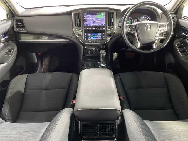 トヨタ クラウン ハイブリッド アスリートS 神奈川県 2013(平25)年 8.8万km ホワイトパールクリスタルシャイン TRDフルスポイラー/純正メーカーHDDナビゲーション/フルセグ　CD DVD　USB　Bluetooth　AM FM/バックカメラ/クルーズコントロール/前席シートヒーター/パワーシート/革巻きステアリング/ステアリングヒーター/ナノイー/SPORT/NOMAL/ECOモード/純正ビルトインETC/プッシュスタート/スマートキー/RAYS20インチアルミホイール/LEDヘッドランプ/フロントフォグランプ/オートライト/スペアキー