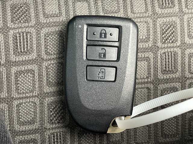 トヨタ ポルテ X 千葉県 2013(平25)年 3.6万km クリームベージュ 純正7インチナビ（NSCP-W62）/　（Bluetooth/CD/TV）/バックカメラ/アイドリングストップ/スタートボタン/パワーステアリング/ステアリングスイッチ/片側パワースライドドア/純正フロアマット/電格ミラー/ドアバイザー/フォグランプ