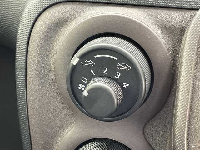 トヨタ ポルテ X 千葉県 2013(平25)年 3.6万km クリームベージュ 純正7インチナビ（NSCP-W62）/　（Bluetooth/CD/TV）/バックカメラ/アイドリングストップ/スタートボタン/パワーステアリング/ステアリングスイッチ/片側パワースライドドア/純正フロアマット/電格ミラー/ドアバイザー/フォグランプ