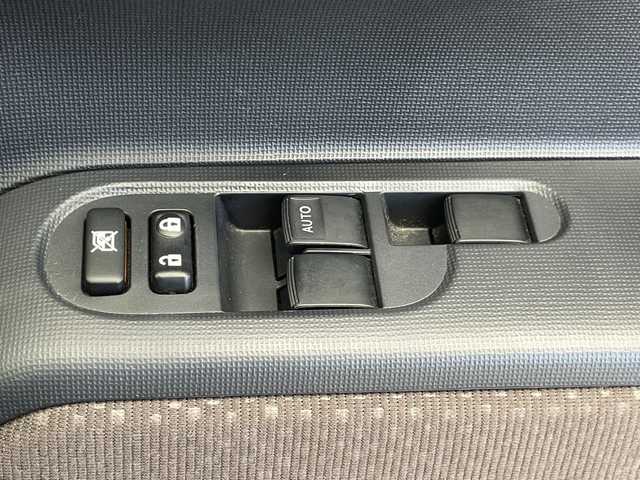 トヨタ ポルテ X 千葉県 2013(平25)年 3.6万km クリームベージュ 純正7インチナビ（NSCP-W62）/　（Bluetooth/CD/TV）/バックカメラ/アイドリングストップ/スタートボタン/パワーステアリング/ステアリングスイッチ/片側パワースライドドア/純正フロアマット/電格ミラー/ドアバイザー/フォグランプ