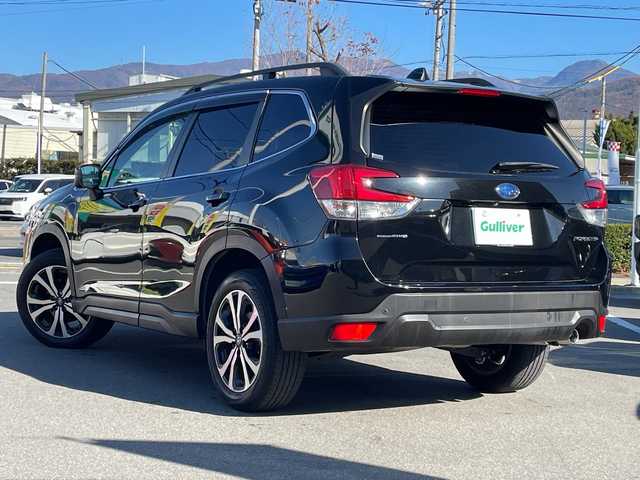 スバル フォレスター プレミアム 長野県 2019(令1)年 4.2万km クリスタルブラックシリカ ８インチ純正ナビ/(CN-FX800DFD)/Bluetooth Audio/ビルドインＥＴＣ/バックカメラ/フロント/サイドカメラ/追従クルーズコントロール/コーナーセンサー/電動リアゲート/ステアリングヒーター/ステアリングスイッチ/本革巻ステアリング/パドルシフト/デジタルインナーミラー/パワーシートＤ＋Ｎ席/シートヒーター（全席）/純正フロアマット/プッシュスタート/オートライト/フォグランプ/ドアバイザー/トノカバー/スマートキー/スペアキー×１/横滑り防止機能/盗難防止機能