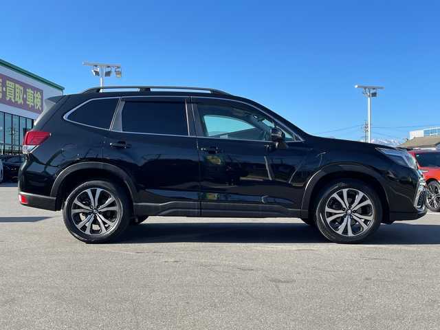 スバル フォレスター プレミアム 長野県 2019(令1)年 4.2万km クリスタルブラックシリカ ８インチ純正ナビ/(CN-FX800DFD)/Bluetooth Audio/ビルドインＥＴＣ/バックカメラ/フロント/サイドカメラ/追従クルーズコントロール/コーナーセンサー/電動リアゲート/ステアリングヒーター/ステアリングスイッチ/本革巻ステアリング/パドルシフト/デジタルインナーミラー/パワーシートＤ＋Ｎ席/シートヒーター（全席）/純正フロアマット/プッシュスタート/オートライト/フォグランプ/ドアバイザー/トノカバー/スマートキー/スペアキー×１/横滑り防止機能/盗難防止機能