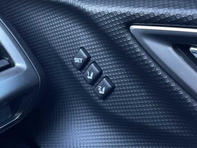 スバル フォレスター プレミアム 長野県 2019(令1)年 4.2万km クリスタルブラックシリカ ８インチ純正ナビ/(CN-FX800DFD)/Bluetooth Audio/ビルドインＥＴＣ/バックカメラ/フロント/サイドカメラ/追従クルーズコントロール/コーナーセンサー/電動リアゲート/ステアリングヒーター/ステアリングスイッチ/本革巻ステアリング/パドルシフト/デジタルインナーミラー/パワーシートＤ＋Ｎ席/シートヒーター（全席）/純正フロアマット/プッシュスタート/オートライト/フォグランプ/ドアバイザー/トノカバー/スマートキー/スペアキー×１/横滑り防止機能/盗難防止機能