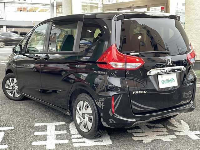 ホンダ フリード ハイブリット G ホンダセンシング 大阪府 2017(平29)年 4.2万km クリスタルブラックパール ワンオーナー/純正ナビ/AM/FM/SD/USB/CD/DVD/TV/BT/AUX/iPod/メモリナビ/フルセグテレビ/バックカメラ/アイドリングストップ/アダプティブクルーズコントロール/ドライブレコーダー/オートエアコン/オートライト/プッシュスタート/両側パワースライドドア/ETC