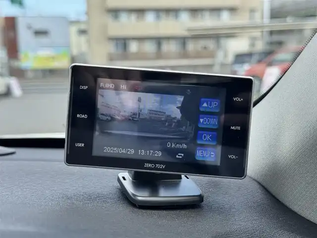 ボルボ Ｖ４０ D4 インスクリプション 千葉県 2017(平29)年 3.9万km 白 ワンオーナー車/衝突軽減ブレーキ/レーンキープアシスト/ブラインドスポットモニター/純正ナビ/バックカメラ/Bluetooth/黒レザーシート/シートヒーター/ドライブレコーダー/社外レーダー/純正17インチAW/LEDライト/ETC/スマートキー/保証書・取説/スペアキー