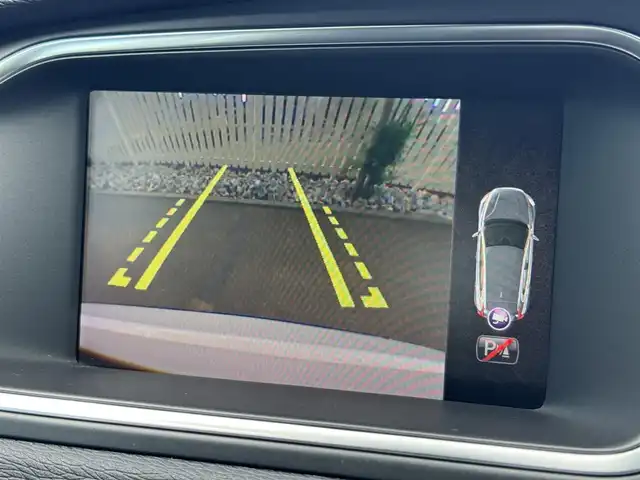 ボルボ Ｖ４０ D4 インスクリプション 千葉県 2017(平29)年 3.9万km 白 ワンオーナー車/衝突軽減ブレーキ/レーンキープアシスト/ブラインドスポットモニター/純正ナビ/バックカメラ/Bluetooth/黒レザーシート/シートヒーター/ドライブレコーダー/社外レーダー/純正17インチAW/LEDライト/ETC/スマートキー/保証書・取説/スペアキー