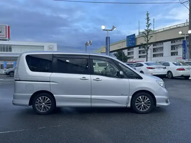 日産 セレナ HWS S HV Vセレ +Sefty 山梨県 2016(平28)年 9.6万km ブリリアントシルバー (株)IDOMが運営する【じしゃロン甲府店】の自社ローン専用車両になります。/こちらは現金またはオートローンご利用時の価格です。自社ローンご希望の方は別途その旨お申付け下さい/衝突被害軽減/スマートキー２個/クルーズコントロール/両側パワースライドドア/純正ナビ・フルセグＴＶ/ＣＤ・ＤＶＤ・ＢＴオーディオ/バックカメラ/ＥＴＣ/LEDオートライト/ステアリングリモコン/取説書