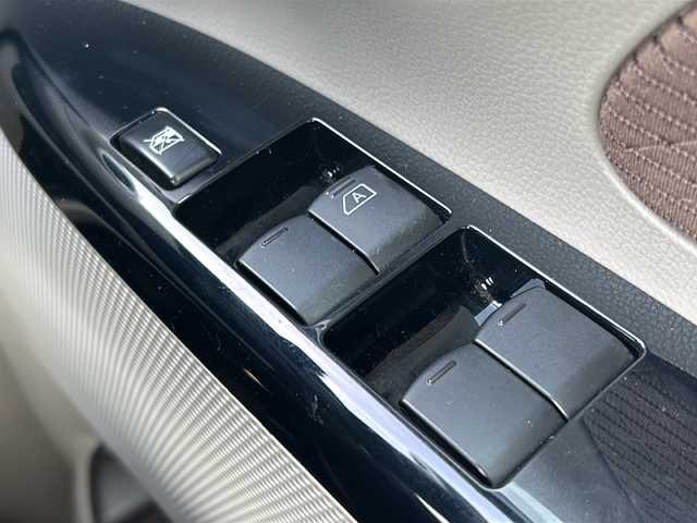 三菱 ｅＫワゴン G　セーフティPKG 山口県 2018(平30)年 4.6万km レッドメタリック ワンオーナー /全方位カメラ/ドライブレコーダー /スマートキー/スペアキー/純正CD/革巻きステアリング/ステアリングスイッチ/LEDヘッドランプ/オートライト /衝突被害軽減ブレーキ/アイドリングストップ/D席シートヒーター/純正フロアマット/ドアバイザー/電動格納ミラー/保証書/取扱説明書