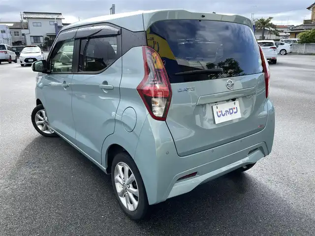 日産 デイズ X 福島県 2020(令2)年 3.3万km ソーダブルーM (株)IDOMが運営する【じしゃロンいわき店】の自社ローン専用車両になります。こちらは現金またはオートローンご利用時の価格です。自社ローンご希望の方は別途その旨お申付け下さい/登録時走行距離32160km/純正ナビゲーション/アラウンドビューモニター/バックカメラ/プッシュスタート/スマートキー/エマージェンシーブレーキ/アイドリングストップ/純正アルミホイール/クルーズコントロール/ナビ連動ドライブレコーダー