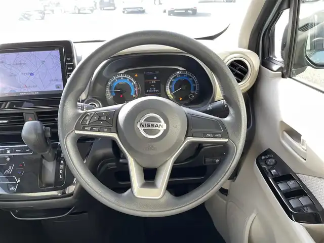 日産 デイズ X 福島県 2020(令2)年 3.3万km ソーダブルーM (株)IDOMが運営する【じしゃロンいわき店】の自社ローン専用車両になります。こちらは現金またはオートローンご利用時の価格です。自社ローンご希望の方は別途その旨お申付け下さい/登録時走行距離32160km/純正ナビゲーション/アラウンドビューモニター/バックカメラ/プッシュスタート/スマートキー/エマージェンシーブレーキ/アイドリングストップ/純正アルミホイール/クルーズコントロール/ナビ連動ドライブレコーダー