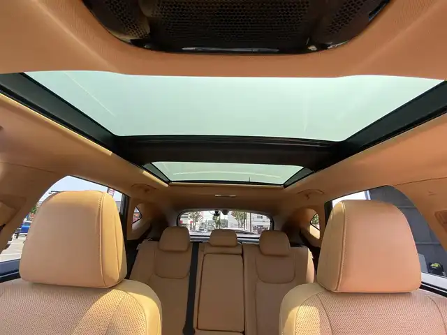 レクサス ＮＸ 350h バージョンL 福岡県 2022(令4)年 3.1万km ソニッククォーツ ・1オーナー/・レーダークルーズコントロール/・純正HDDナビ/USB/Bluetooth/AppleCarPlay/・全方位カメラ/・白革シート/シートヒーター/・社外前後ドライブレコーダー/・フルセグ/・純正20AW/・プッシュスタート/・パーキングアシスト/・スマートキー/・スペアキー/・フルフラットシート/・レーンキープアシスト/・オートライト/・LEDライト/・デジタルインナーミラー/・ヘッドアップディスプレイ/・ハンドルヒーター/・保証書/・取扱説明書