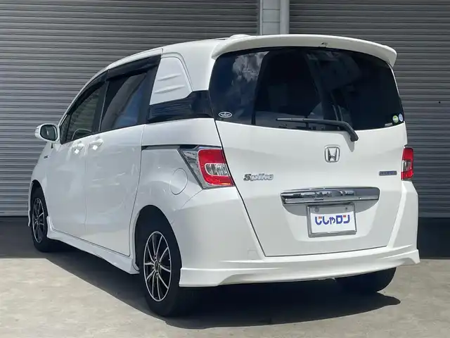 ホンダ フリード スパイク ハイブリット ジャストセレクション 茨城県 2014(平26)年 9.5万km ホワイトオーキッドパール (株)IDOMが運営する【じしゃロン水戸店】の自社ローン専用車両になりますこちらは現金またはオートローンご利用時の価格です。自社ローンご希望の方は別途その旨お申付け下さい/純正ナビ/-CD DVD BT フルセグTV-/フリップダウンモニター/両側パワスラ/スペアキー/バックカメラ