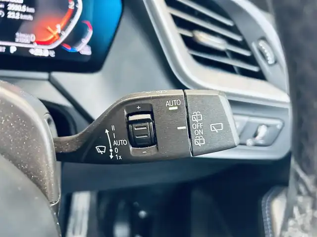 ＢＭＷ ＢＭＷ １１８ｄ Mスポーツ 大阪府 2020(令2)年 3.2万km 黒 ワンオーナー/ハーフレザー/Dメモリ付きパワーシート/純正ナビ/バックカメラ/applecarplay/純正18インチAW/LEDヘッドライト/クリアランスソナー/ブラインドスポット/ワイヤレス充電