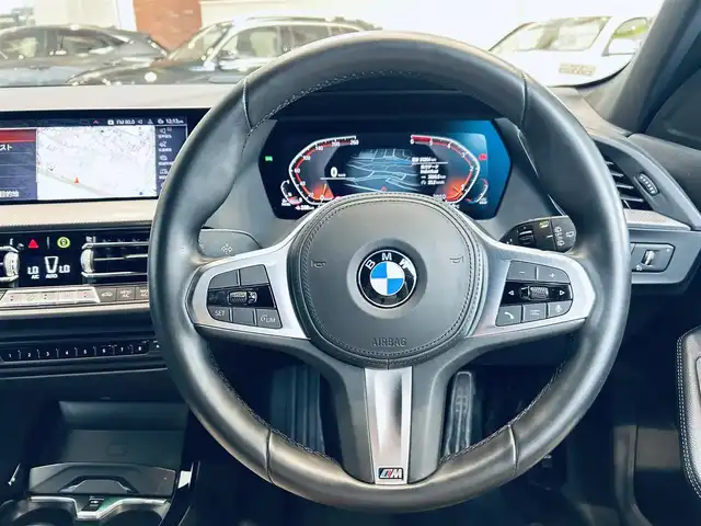 ＢＭＷ ＢＭＷ １１８ｄ Mスポーツ 大阪府 2020(令2)年 3.2万km 黒 ワンオーナー/ハーフレザー/Dメモリ付きパワーシート/純正ナビ/バックカメラ/applecarplay/純正18インチAW/LEDヘッドライト/クリアランスソナー/ブラインドスポット/ワイヤレス充電