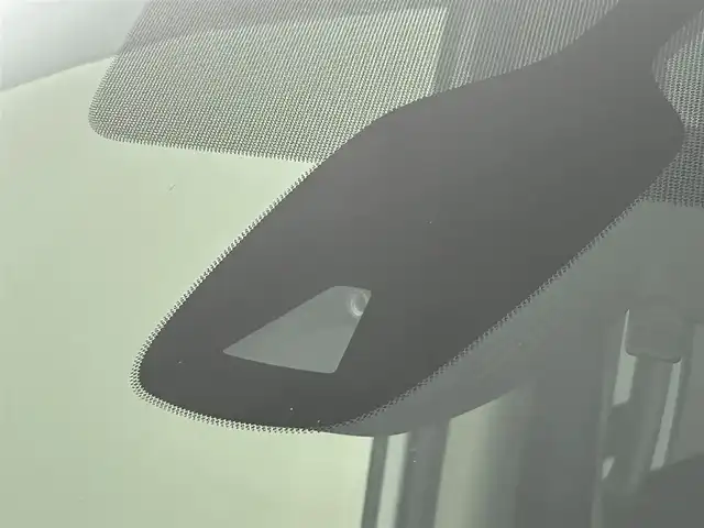 日産 セレナ ハイウェイスター 道央・札幌 2019(令1)年 8.1万km ホワイトパール ・ワンオーナー/・4WD/・セーフティパック/・純正SDナビ（MM518D-L）/　CD/DVD/BR/SD/USB/BT/iPod/AUX/フルセグ/・アラウンドビューモニター/・純正前後ドライブレコーダー/・純正エンジンスターター/・ETC2.0/・両側パワースライドドア/・純正フロアマット/・プロパイロット/・パーキングサポート/・エマージェンシーブレーキ/・クルーズコントロール/・クリアランスソナー/・LEDヘッドライト/・フロントフォグランプ/・オートライト/・オートハイビーム/・ロードサインアシスト/・リアコーナーセンサー/・スマートキー/・プッシュスタート/・ドアバイザー/・電動格納ウィンカーミラー/・２列目シートバックテーブル