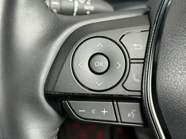 トヨタ ハリアー ＰＨＥＶ Z 愛知県 2023(令5)年 2.8万km プレシャスブラックパール ４WD/純正12.3型ナビ（フルセグ、Bluetooth、AppleCarplay）/全方位カメラ/HUD/BSM/ACC/全席シートヒーター/シートエアコン（D+N)/ハンドルヒーター/100V電源/ETC2.0/デジタルインナーミラー/前後ドラレコ/衝突軽減ブレーキ/レーンキープアシスト/オートハイビーム/LEDヘッドライト/パワーシート（D+N)/パワーバックドア/USB/コーナーセンサー/スマートキー/フォグライト/純正19インチAW/社外フロアマット/三点エアバック/横滑り防止装置