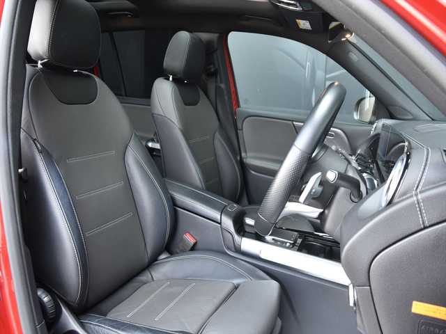 メルセデス・ベンツ Ｍ・ベンツ ＧＬＢ２００ｄ 4マチック AMGライン 和歌山県 2022(令4)年 4.2万km 赤 レザーエクスクルーシブパッケージ/アドバンスドパッケージ/レーダーセーフティパッケージ/パノラマSR/ヘッドアップディスプレイ/オートテールゲート/純正ナビ/360度カメラ/フルセグTV/キーレスゴー/アンビエントライト/パドルシフト/純19incAW/LEDヘッドライト/ETC/保証書/取扱説明書/スペアキー