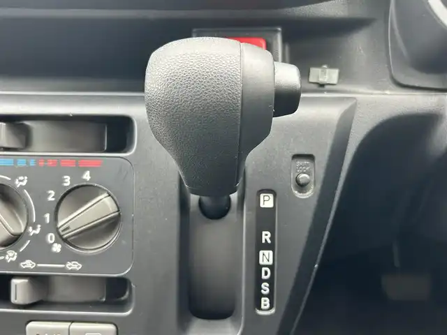 スバル プレオ プラス F 群馬県 2018(平30)年 2.9万km ホワイトIII 社外HDDナビ/(FM/AM/Bluetooth/SD)/ETC/ドラレコ　DRV830/LEDヘッドライト/アイドリングストップ/ABS/横滑り防止装置/取扱説明書