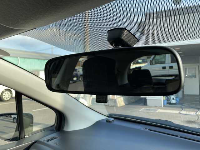 トヨタ ヴィッツ F 山口県 2017(平29)年 3.7万km ブラックマイカ 禁煙車　ワンオーナー車　スマートキー　プッシュスタート　電動格納ミラー　パワーウィンドゥ　保証書　取扱説明書　スペアキー１個　リアワイパー　ミラー付きサンバイザー