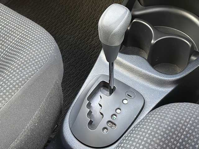 トヨタ ヴィッツ F 山口県 2017(平29)年 3.7万km ブラックマイカ 禁煙車　ワンオーナー車　スマートキー　プッシュスタート　電動格納ミラー　パワーウィンドゥ　保証書　取扱説明書　スペアキー１個　リアワイパー　ミラー付きサンバイザー