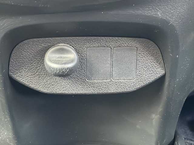 トヨタ ヴィッツ F 山口県 2017(平29)年 3.7万km ブラックマイカ 禁煙車　ワンオーナー車　スマートキー　プッシュスタート　電動格納ミラー　パワーウィンドゥ　保証書　取扱説明書　スペアキー１個　リアワイパー　ミラー付きサンバイザー