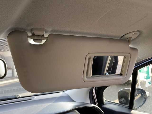 トヨタ ヴィッツ F 山口県 2017(平29)年 3.7万km ブラックマイカ 禁煙車　ワンオーナー車　スマートキー　プッシュスタート　電動格納ミラー　パワーウィンドゥ　保証書　取扱説明書　スペアキー１個　リアワイパー　ミラー付きサンバイザー