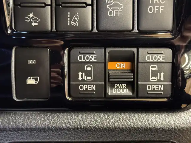 トヨタ ヴォクシー ハイブリッド ZS 煌Ⅱ 群馬県 2017(平29)年 3.7万km ホワイトパールクリスタルシャイン トヨタセーフティセンス/プリクラッシュセーフティ/レーンキープアシスト/オートマチックハイビーム/ALPINE10型ナビ/　フルセグ/BT/CD/DVD/SD/ALPINE12.8型後席モニター/両側パワースライドドア/バックカメラ/LEDヘッドライト/フォグランプ/社外デジタルインナーミラー/ドライブレコーダー/ETC/純正16インチAW/プッシュスタート/スマートキー