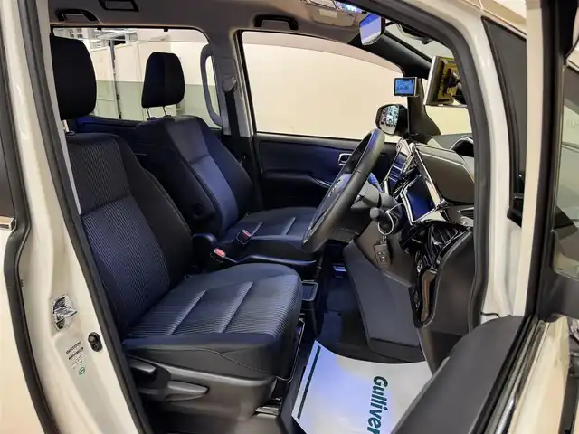 トヨタ ヴォクシー ハイブリッド ZS 煌Ⅱ 群馬県 2017(平29)年 3.7万km ホワイトパールクリスタルシャイン トヨタセーフティセンス/プリクラッシュセーフティ/レーンキープアシスト/オートマチックハイビーム/ALPINE10型ナビ/　フルセグ/BT/CD/DVD/SD/ALPINE12.8型後席モニター/両側パワースライドドア/バックカメラ/LEDヘッドライト/フォグランプ/社外デジタルインナーミラー/ドライブレコーダー/ETC/純正16インチAW/プッシュスタート/スマートキー