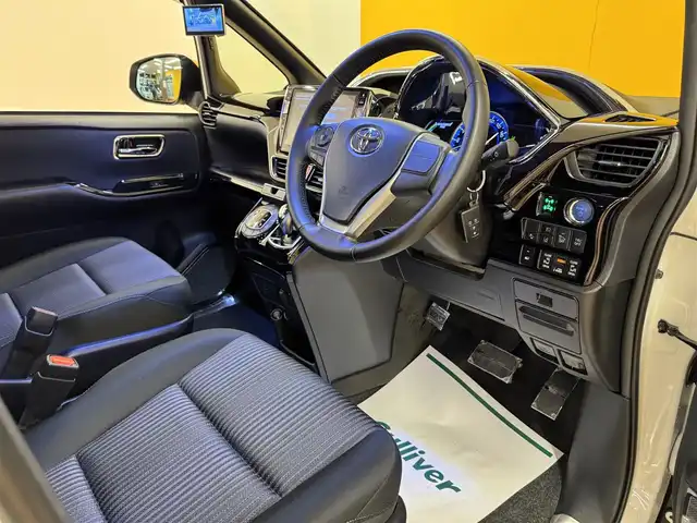 トヨタ ヴォクシー ハイブリッド ZS 煌Ⅱ 群馬県 2017(平29)年 3.7万km ホワイトパールクリスタルシャイン トヨタセーフティセンス/プリクラッシュセーフティ/レーンキープアシスト/オートマチックハイビーム/ALPINE10型ナビ/　フルセグ/BT/CD/DVD/SD/ALPINE12.8型後席モニター/両側パワースライドドア/バックカメラ/LEDヘッドライト/フォグランプ/社外デジタルインナーミラー/ドライブレコーダー/ETC/純正16インチAW/プッシュスタート/スマートキー