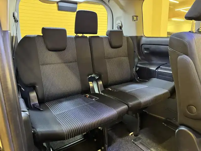 トヨタ ヴォクシー ハイブリッド ZS 煌Ⅱ 群馬県 2017(平29)年 3.7万km ホワイトパールクリスタルシャイン トヨタセーフティセンス/プリクラッシュセーフティ/レーンキープアシスト/オートマチックハイビーム/ALPINE10型ナビ/　フルセグ/BT/CD/DVD/SD/ALPINE12.8型後席モニター/両側パワースライドドア/バックカメラ/LEDヘッドライト/フォグランプ/社外デジタルインナーミラー/ドライブレコーダー/ETC/純正16インチAW/プッシュスタート/スマートキー