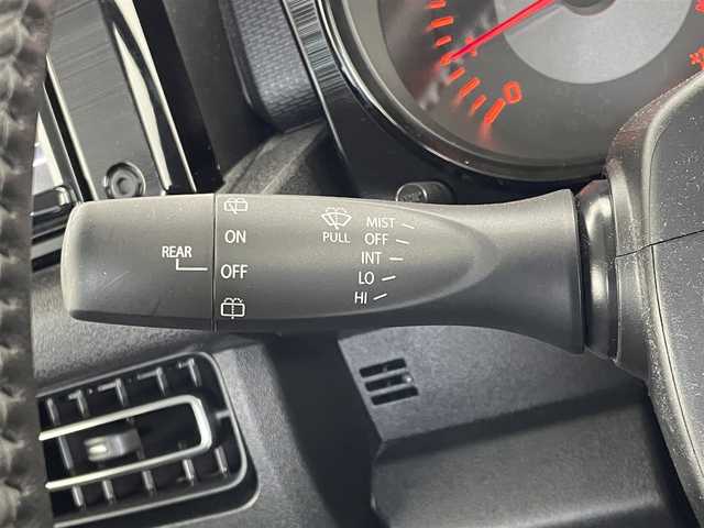 スズキ ジムニー XC 埼玉県 2022(令4)年 3万km キネティックイエロー 5速MT/クルーズコントロール/ケンウッドナビ/BTオーディオ/CD/DVD/USB/純正フロアマット/前席シートヒーター/背面タイヤ/LEDヘッドライト/LEDフォグライト/オートマチックハイビーム/純正16インチAW/純正ドアバイザー