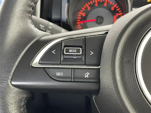 スズキ ジムニー XC 埼玉県 2022(令4)年 3万km キネティックイエロー 5速MT/クルーズコントロール/ケンウッドナビ/BTオーディオ/CD/DVD/USB/純正フロアマット/前席シートヒーター/背面タイヤ/LEDヘッドライト/LEDフォグライト/オートマチックハイビーム/純正16インチAW/純正ドアバイザー