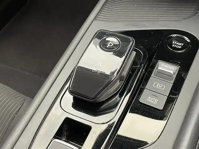日産 ノート X 愛知県 2022(令4)年 4万km ピュアホワイトパール 純正ナビ　フルセグＴＶ　Ｂｌｕｅｔｏｏｔｈ　デジタルインナーミラー　エマージェンシーブレーキ　衝突軽減　車線逸脱　コーナーセンサー　ＬＥＤオートライト　フォグ　電動パーキング　ＢＳＭ　ＥＴＣ　禁煙車