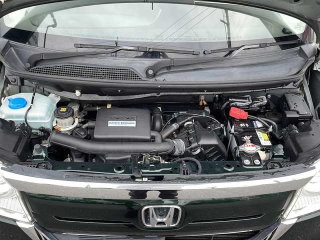 ホンダ Ｎ ＢＯＸ G L ホンダセンシング 山口県 2018(平30)年 7万km ブリティッシュグリーンP 社外メモリーナビ【Pioneer:AVIC-RZ901】/・フルセグテレビ/・Bluetooth接続/・DVD再生機能/・スマートループ/・ハンズフリー/片側パワスラ/バックカメラ/ドラレコ/ビルトインETC/ホンダセンシング/・レーダークルーズコントロール/・車線逸脱警告システム/・衝突被害軽減システム