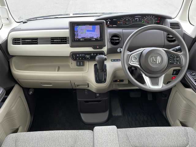 ホンダ Ｎ ＢＯＸ G L ホンダセンシング 山口県 2018(平30)年 7万km ブリティッシュグリーンP 社外メモリーナビ【Pioneer:AVIC-RZ901】/・フルセグテレビ/・Bluetooth接続/・DVD再生機能/・スマートループ/・ハンズフリー/片側パワスラ/バックカメラ/ドラレコ/ビルトインETC/ホンダセンシング/・レーダークルーズコントロール/・車線逸脱警告システム/・衝突被害軽減システム