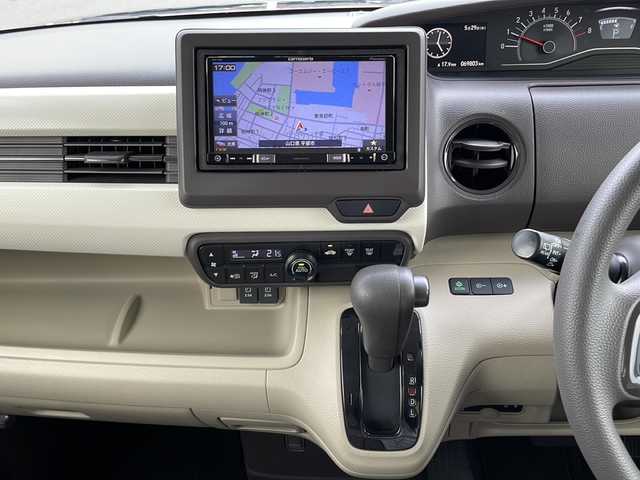ホンダ Ｎ ＢＯＸ G L ホンダセンシング 山口県 2018(平30)年 7万km ブリティッシュグリーンP 社外メモリーナビ【Pioneer:AVIC-RZ901】/・フルセグテレビ/・Bluetooth接続/・DVD再生機能/・スマートループ/・ハンズフリー/片側パワスラ/バックカメラ/ドラレコ/ビルトインETC/ホンダセンシング/・レーダークルーズコントロール/・車線逸脱警告システム/・衝突被害軽減システム