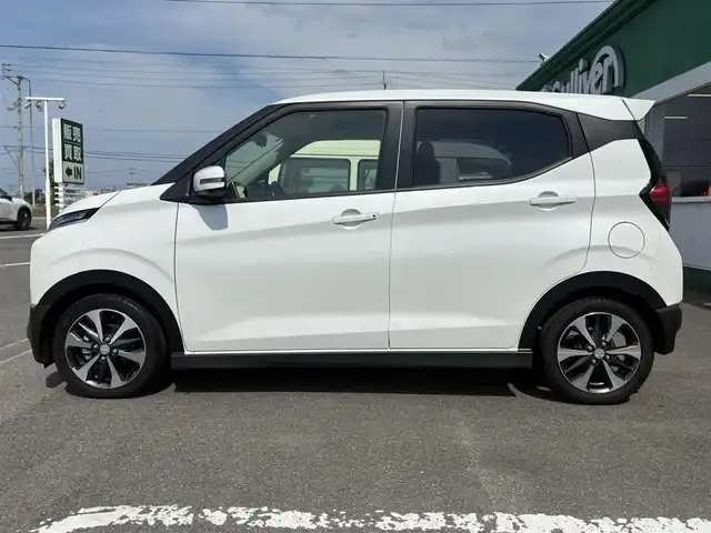 三菱 ｅＫクロス T 徳島県 2024(令6)年 0.3万km シルキーホワイト 純正9インチナビ/(AM.FM.BT.TV)/全周囲カメラ/バックカメラ/デジタルインナーミラー/ステアリングヒーター/シートヒーター/コーナーセンサー（前後）/ワンオーナー/純正フロアマット/先進安全パッケージ/ダウンヒルアシストコントロール/踏み間違い防止装置/衝突軽減システム/レーンキープアシスト/オートライト/LEDヘッドライト