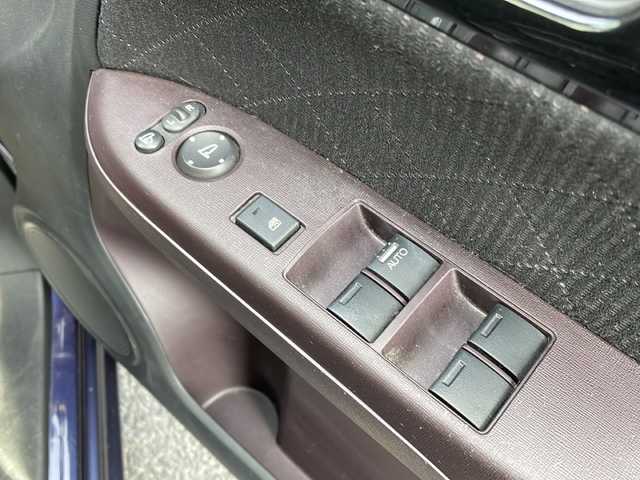 ホンダ Ｎ ＯＮＥ プレミアム 山形県 2014(平26)年 8.9万km プレミアムブルームーンパール ・ワンオーナー/・純正ナビ/ワンセグ/CD/DVD/Bluetooth/・バックカメラ/・衝突被害軽減システム/・横滑り防止装置/・オートライト/・純正マット/・純正AW/・社外AW＋スタッドレスタイヤ車載/・スペアキー1本/・保証書/・取扱説明書