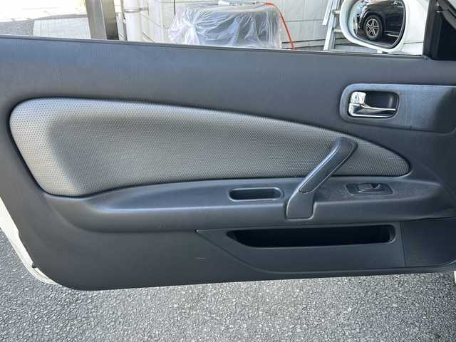 日産 シルビア スペックS Lパッケージ 神奈川県 2001(平13)年 11.4万km ホワイトパール 純正7インチナビ/(AM/FM/MD/CD)/レザーシート/フォグランプ/電動格納ミラー/社外17インチAW/フロアマット/取扱説明書/保証書