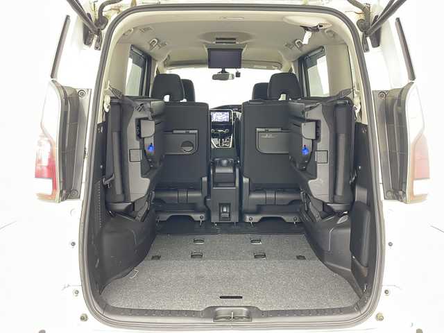 日産 セレナ ハイウェイスター プロパイロットED 道央・札幌 2016(平28)年 17.8万km ブリリアントホワイトパール ・4WD/・寒冷地仕様/・純正ナビ&BT&DVD&BD&USB/・両側パワースライドドア/・ハンズフリーオートスライドドア/・バックカメラ/・純正フリップダウンモニター/・プロパイロット/・アダプティブクルーズコントロール/・アイドリングストップ/・横滑り防止装置/・前席シートヒーター/・純正前方ドライブレコーダー/・純正ビルトインETC/・オートブレーキホールド/・純正フロアマット/・LEDヘッドライト/・オートライト/・スマートキー/・スペアキー