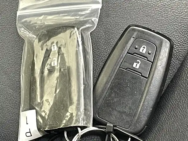 トヨタ Ｃ－ＨＲ G－T モード ネロ 熊本県 2019(令1)年 6.8万km ブラックマイカ 純正ナビNSZT-Y68T（ＣＤ・ＤＶＤ・フルセグ・ＢＴ）/バックカメラ　/ビルトインＥＴＣ2.0　/純正前後ドライブレコーダー　/前席シートヒーター　/前後クリアランスソナー　/トヨタセーフティーセンス/・プリクラッシュセーフティ/・レーンキープアシスト/・アダブティブクルーズコントロール/・オートハイビーム/・ブラインドスポットモニター/ハーフレザーシート/純正フロアマット/純正１８インチAW/シーケンシャルウインカー/オートライト/LEDヘッドライト/フォグライト/スマートキー/プッシュスタート/スペアキー１本　
