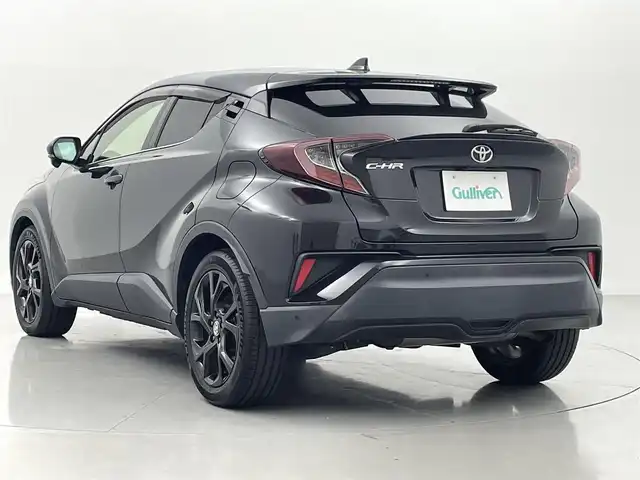 トヨタ Ｃ－ＨＲ G－T モード ネロ 熊本県 2019(令1)年 6.8万km ブラックマイカ 純正ナビNSZT-Y68T（ＣＤ・ＤＶＤ・フルセグ・ＢＴ）/バックカメラ　/ビルトインＥＴＣ2.0　/純正前後ドライブレコーダー　/前席シートヒーター　/前後クリアランスソナー　/トヨタセーフティーセンス/・プリクラッシュセーフティ/・レーンキープアシスト/・アダブティブクルーズコントロール/・オートハイビーム/・ブラインドスポットモニター/ハーフレザーシート/純正フロアマット/純正１８インチAW/シーケンシャルウインカー/オートライト/LEDヘッドライト/フォグライト/スマートキー/プッシュスタート/スペアキー１本　